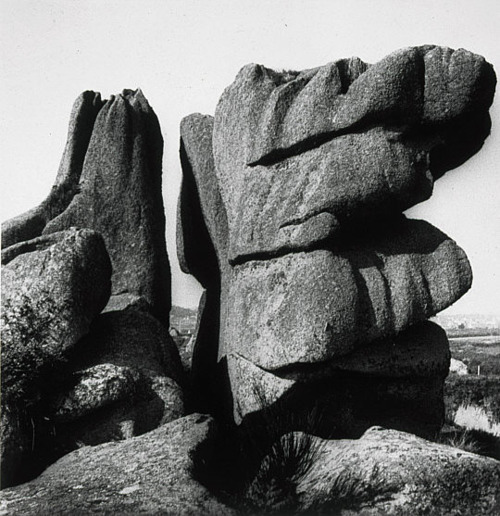 rocks-at-ploumenach-brittany-1936